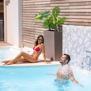 https://hotel-villa-paola.emilia-romagnahotels.net