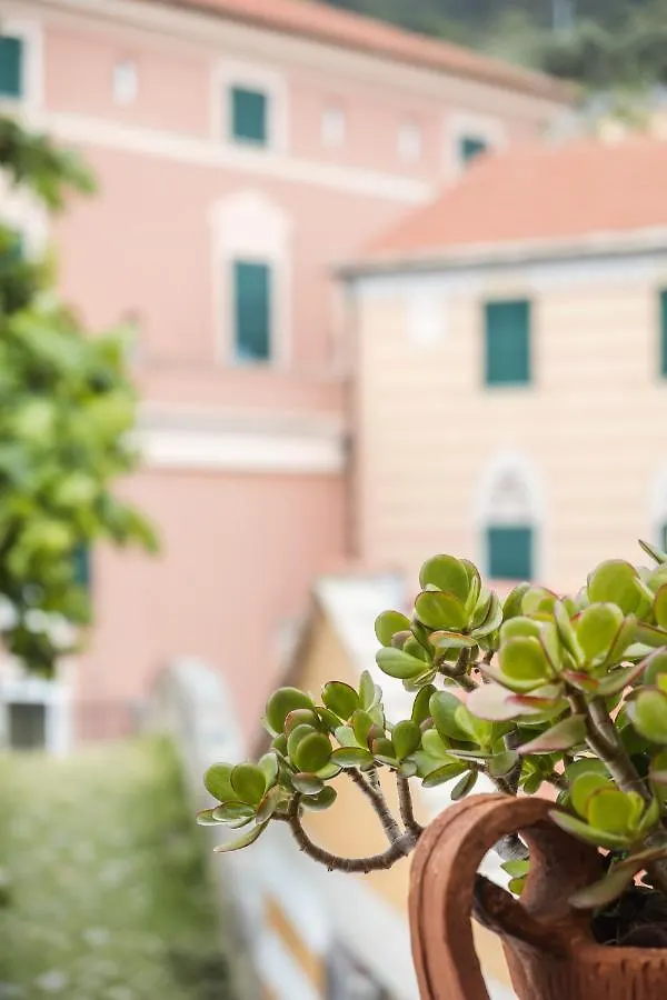 Hotel Miramare Noli Italia