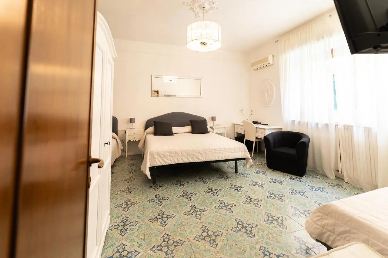 Hotel Miramare Noli Italia