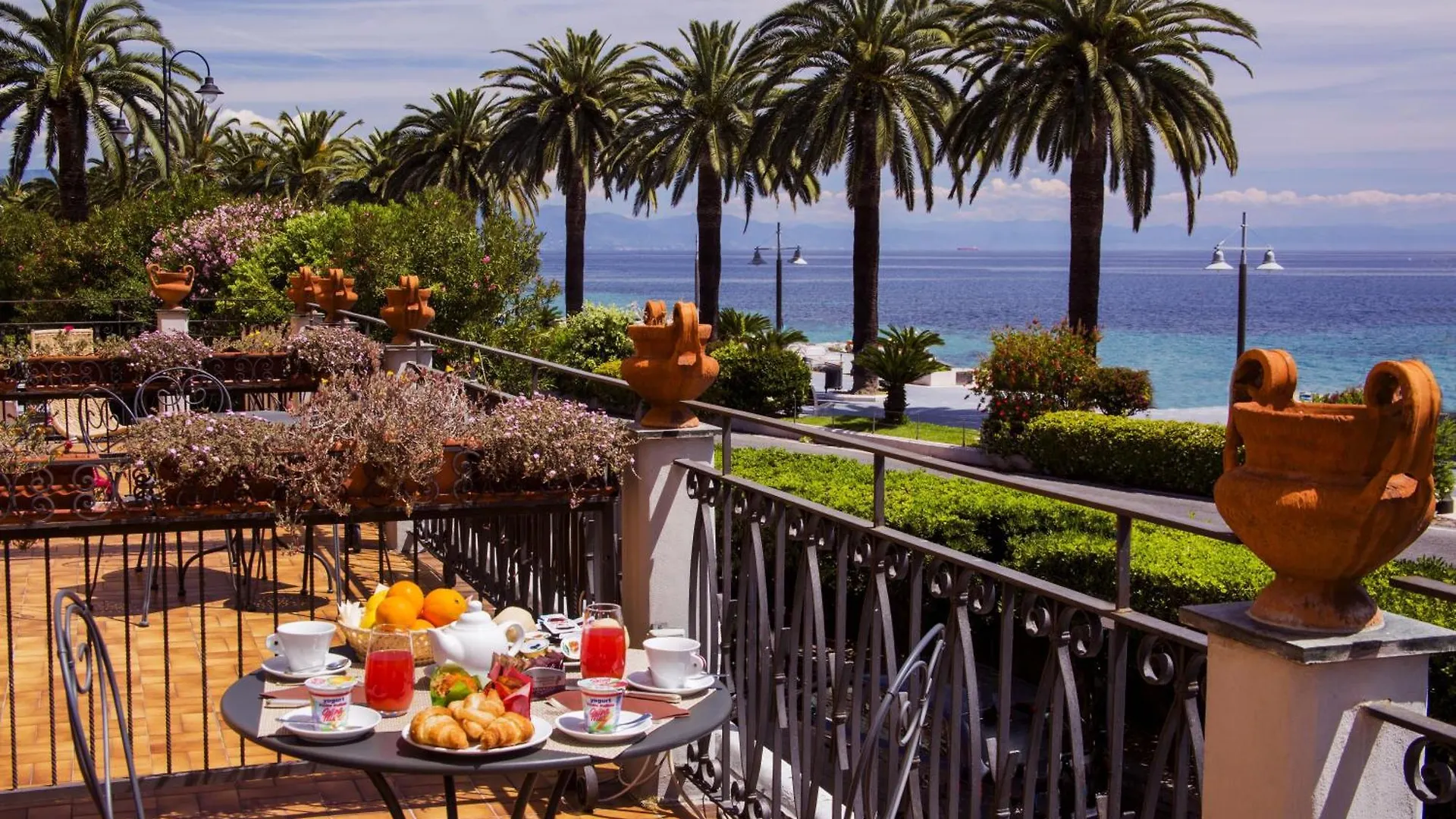 ***  Hotel Miramare Noli Italia